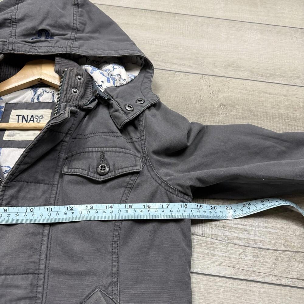 Y2K TNA Aritzia Utility Bomber Jacket Women’s S Gray Hooded Zip Up Floral Lining - Picture 7 of 7